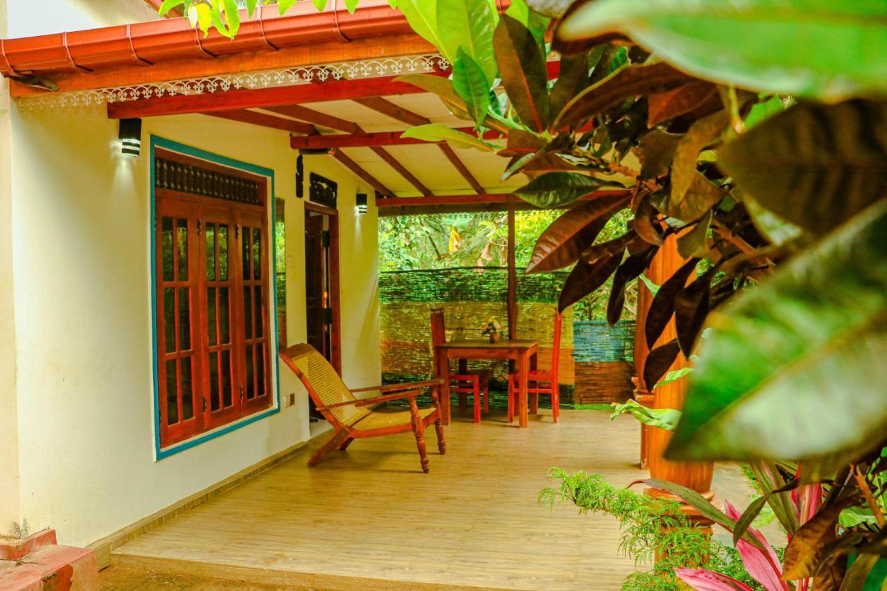 Senura Home Stay Sigiriya Exterior photo