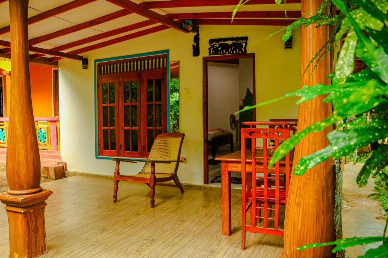 Senura Home Stay Sigiriya Exterior photo