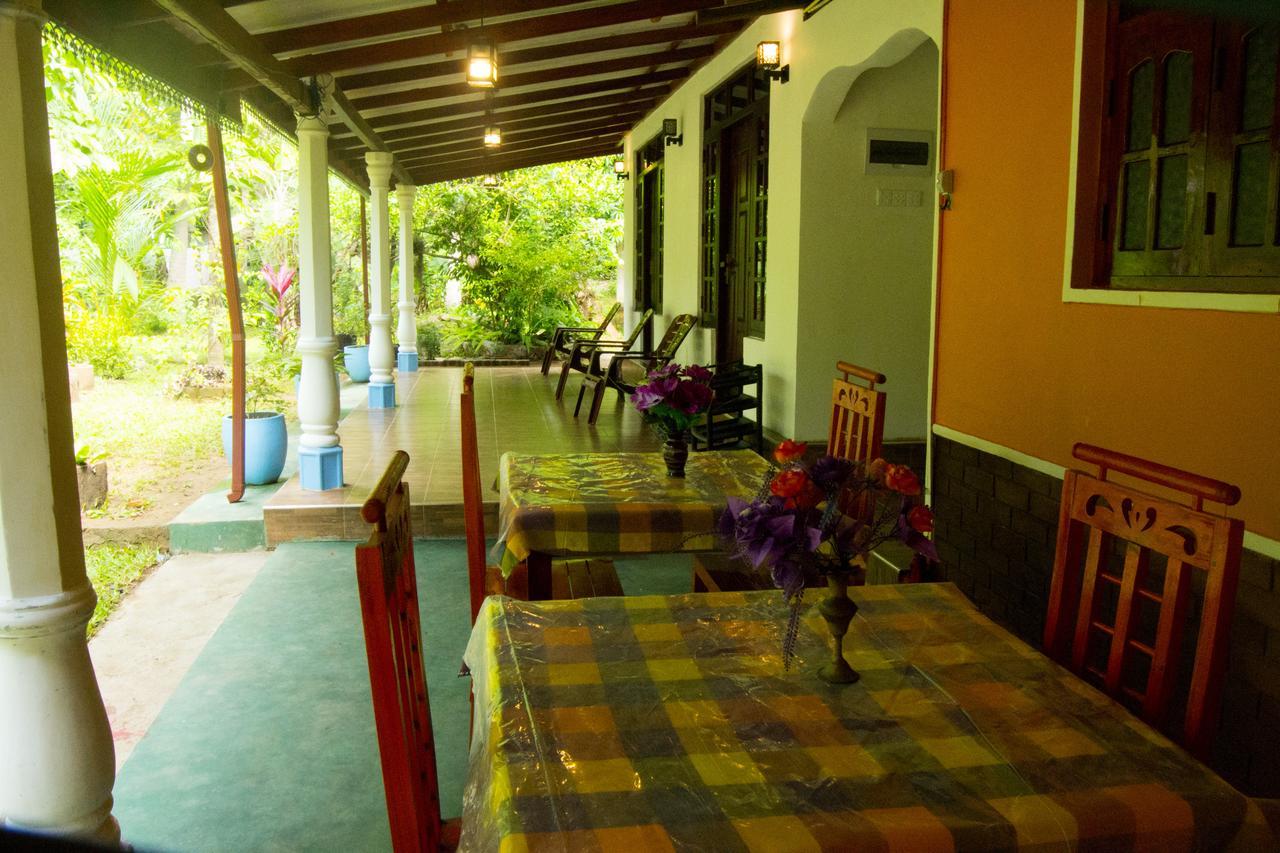 Senura Home Stay Sigiriya Exterior photo