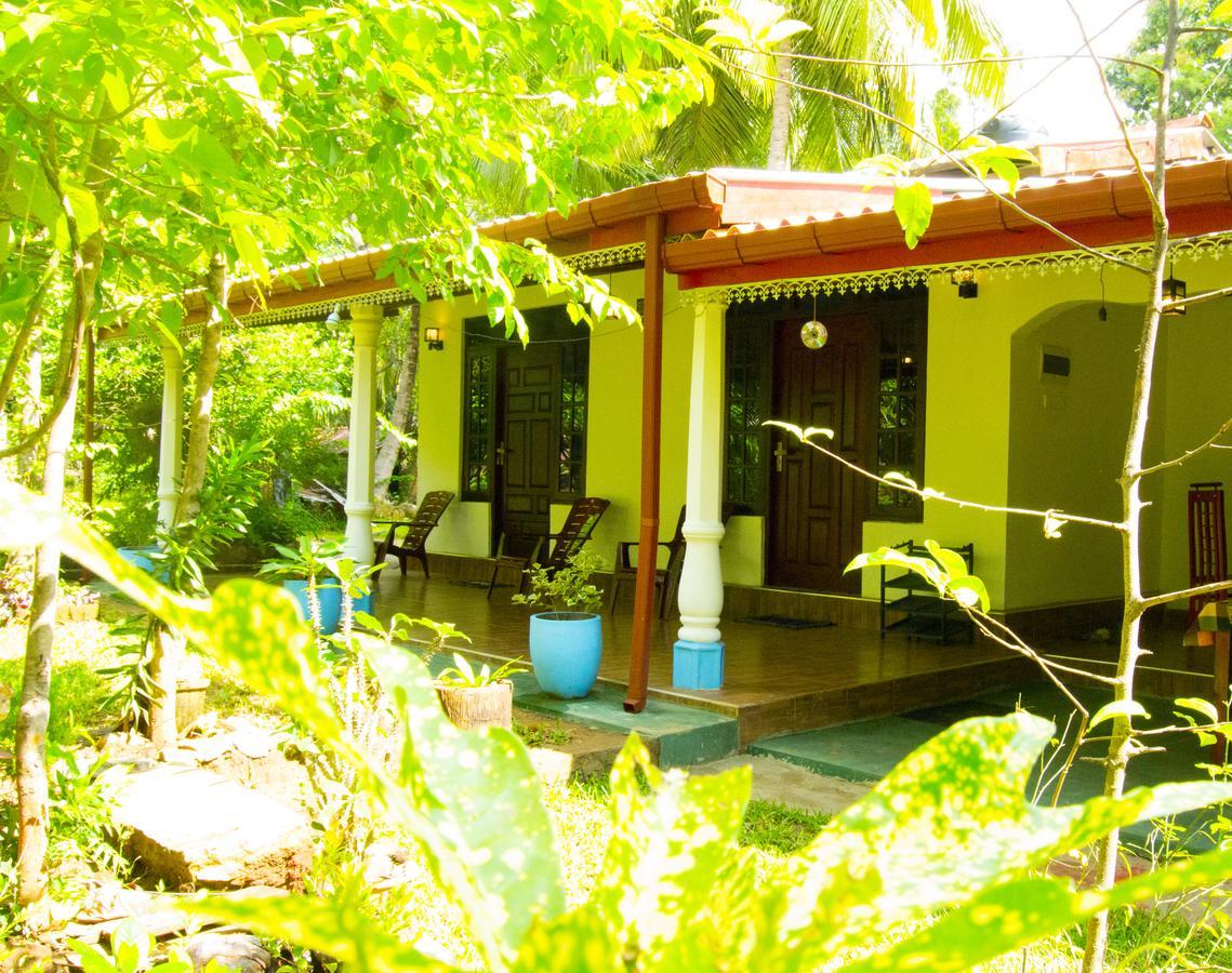 Senura Home Stay Sigiriya Exterior photo