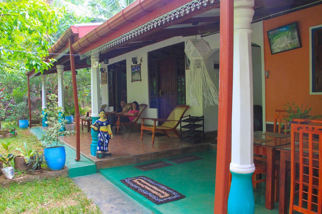 Senura Home Stay Sigiriya Exterior photo